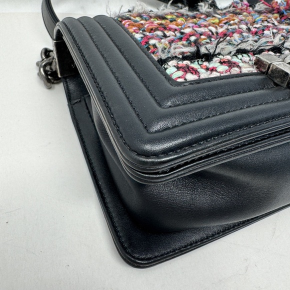 CHANEL MULTICOLOUR TWEED SMALL BOY BAG - Picture 5 of 10